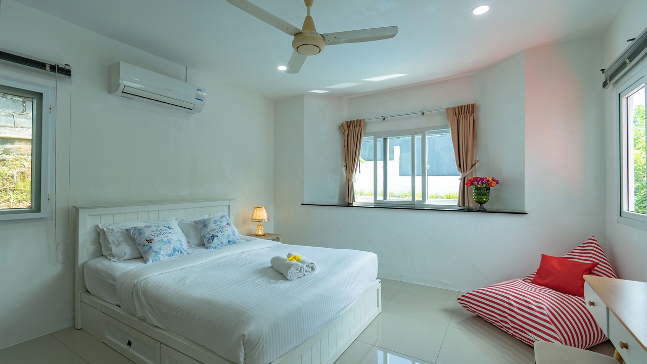 Photo of Bedroom in Chalong