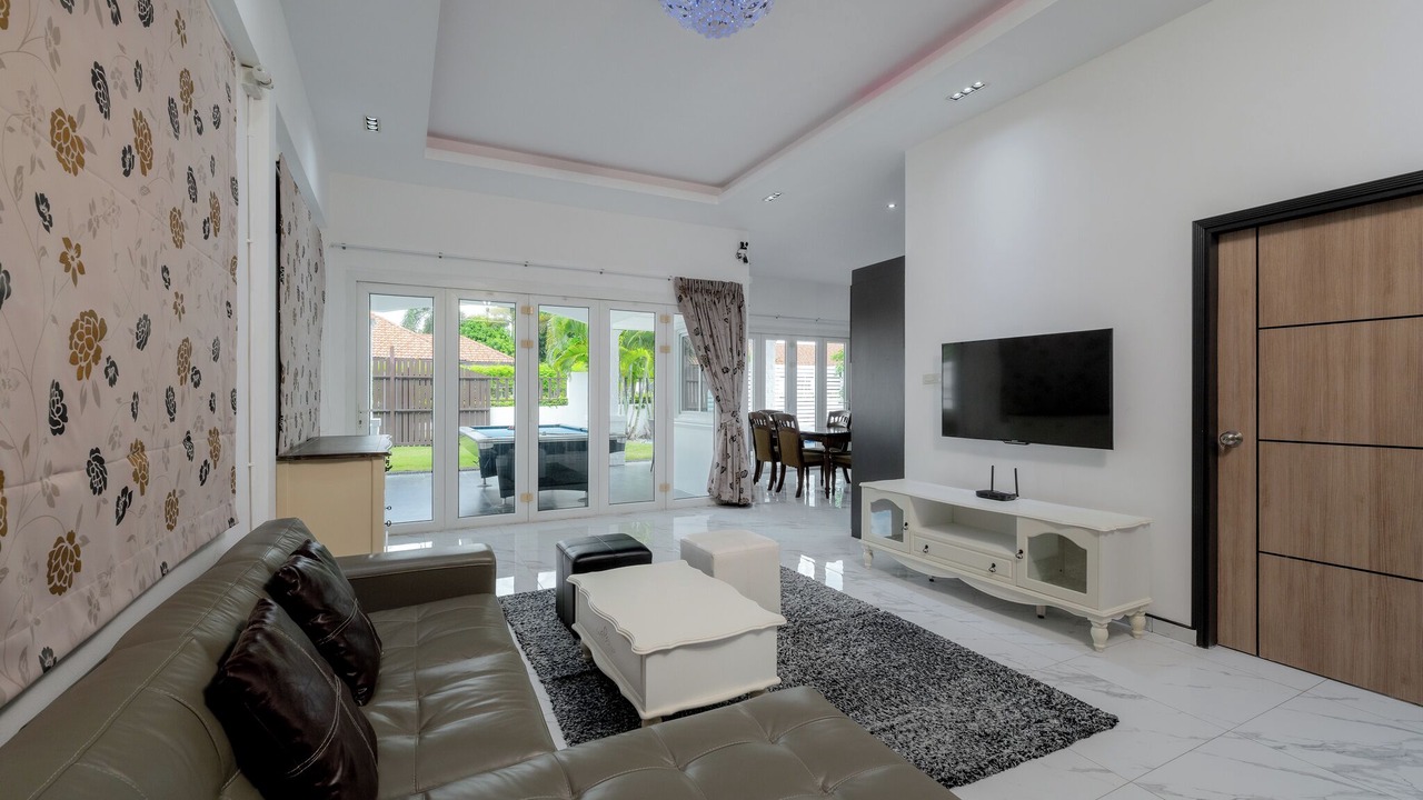 Photo of Livingroom in Hin Lek Fai