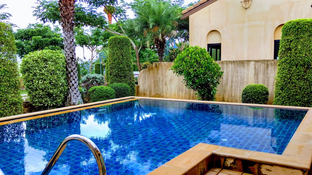 Photo of Patio Balcony in Na Chom Thian