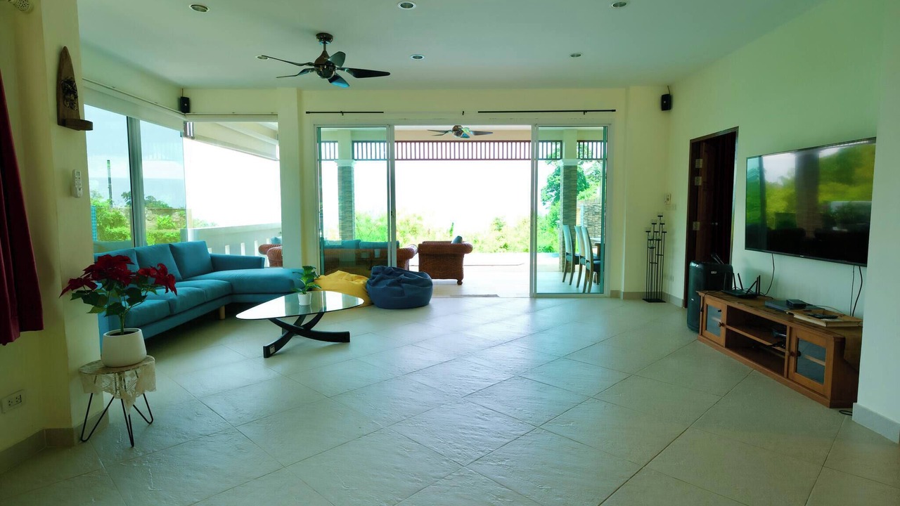 Photo of Livingroom in Karon