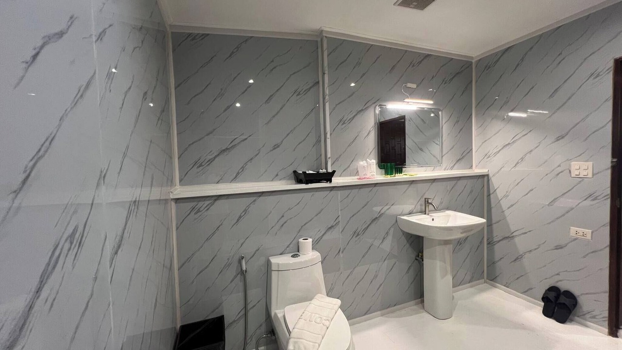 Photo of Bathroom in Khlong Khuean