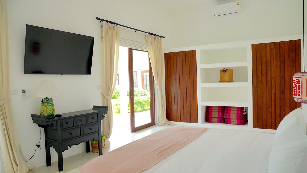 Photo of Bedroom in Laem Set