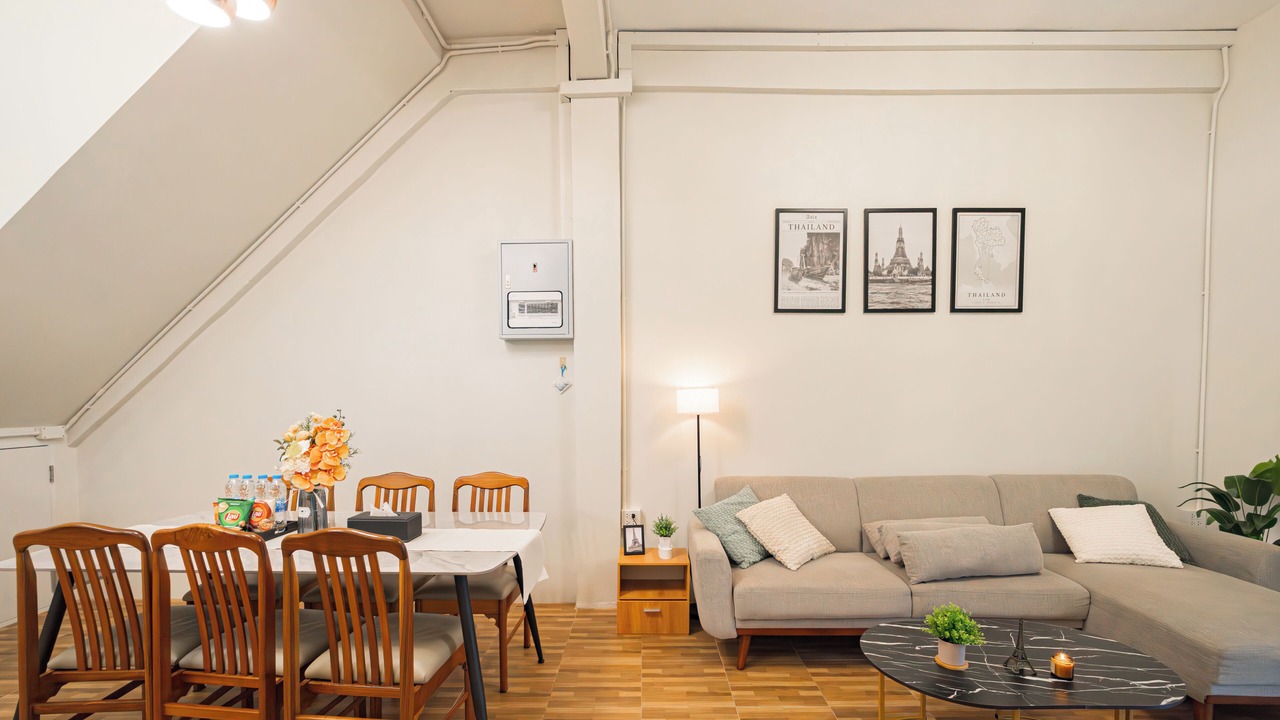 Photo of Livingroom in Pom Prap Sattru Phai