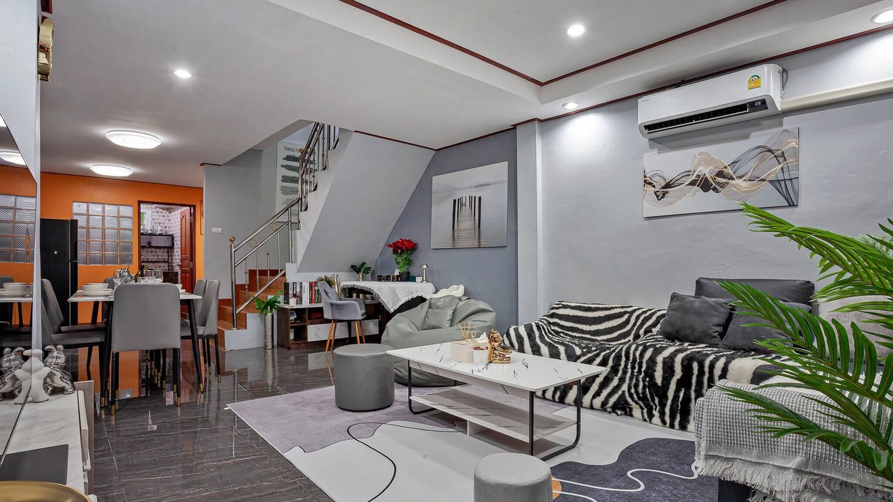 Photo of Livingroom in Phra Khanong