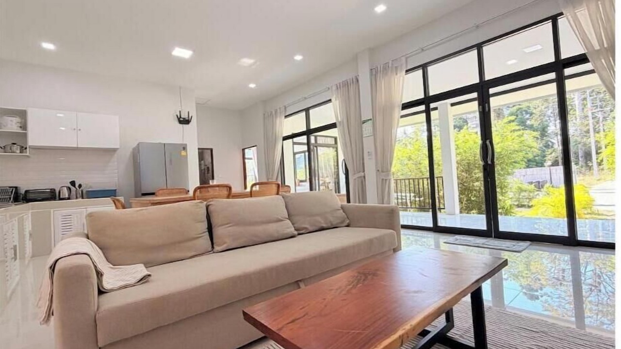Photo of Livingroom in Srithanu