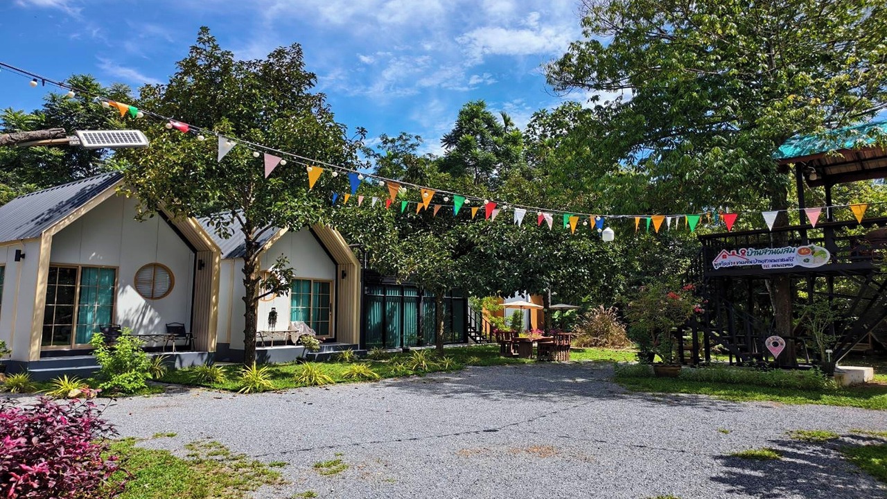 Photo of Outdoor in Phrom Khiri
