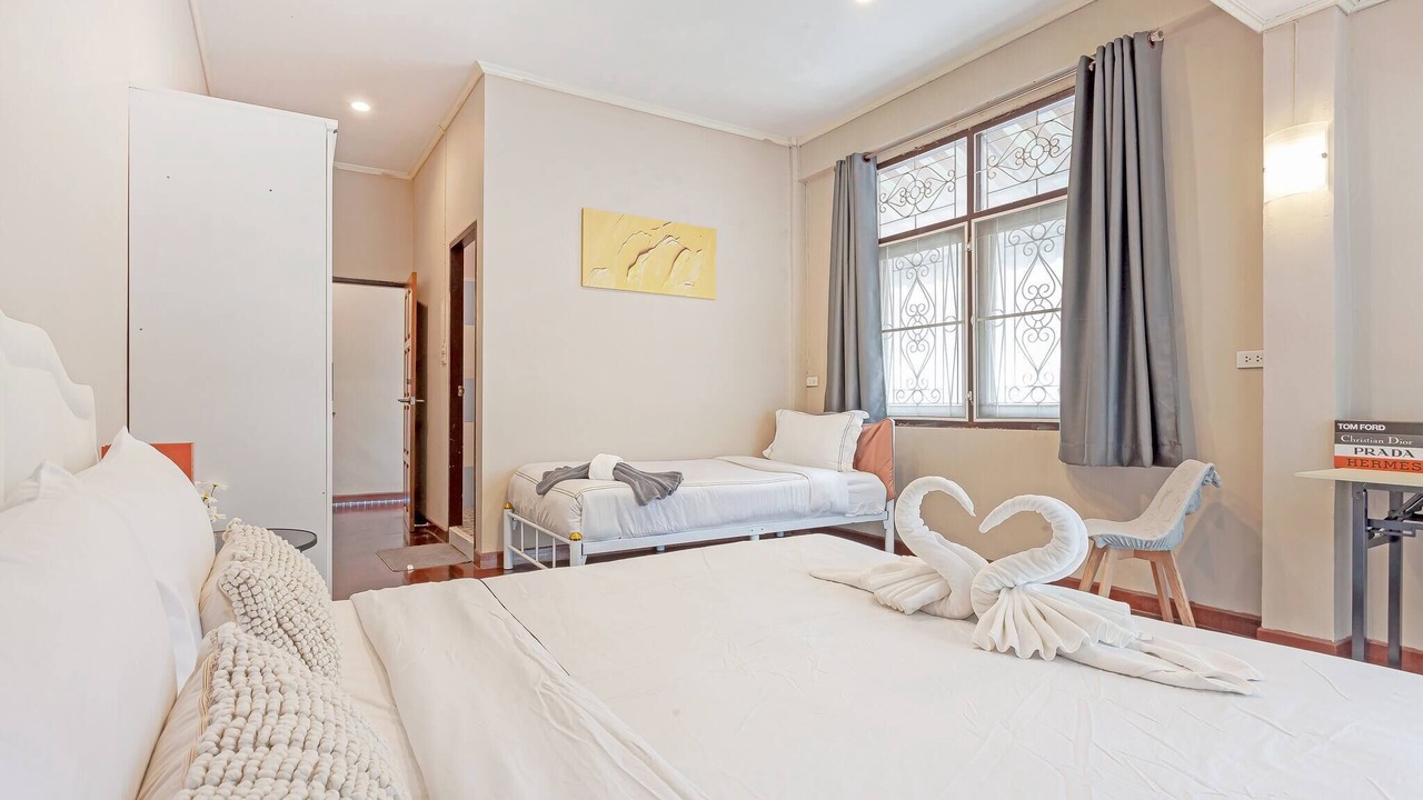 Photo of Bedroom in Khlong Tan