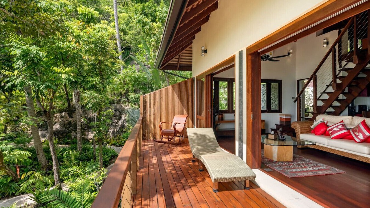 Photo of Patio Balcony in Laem Set