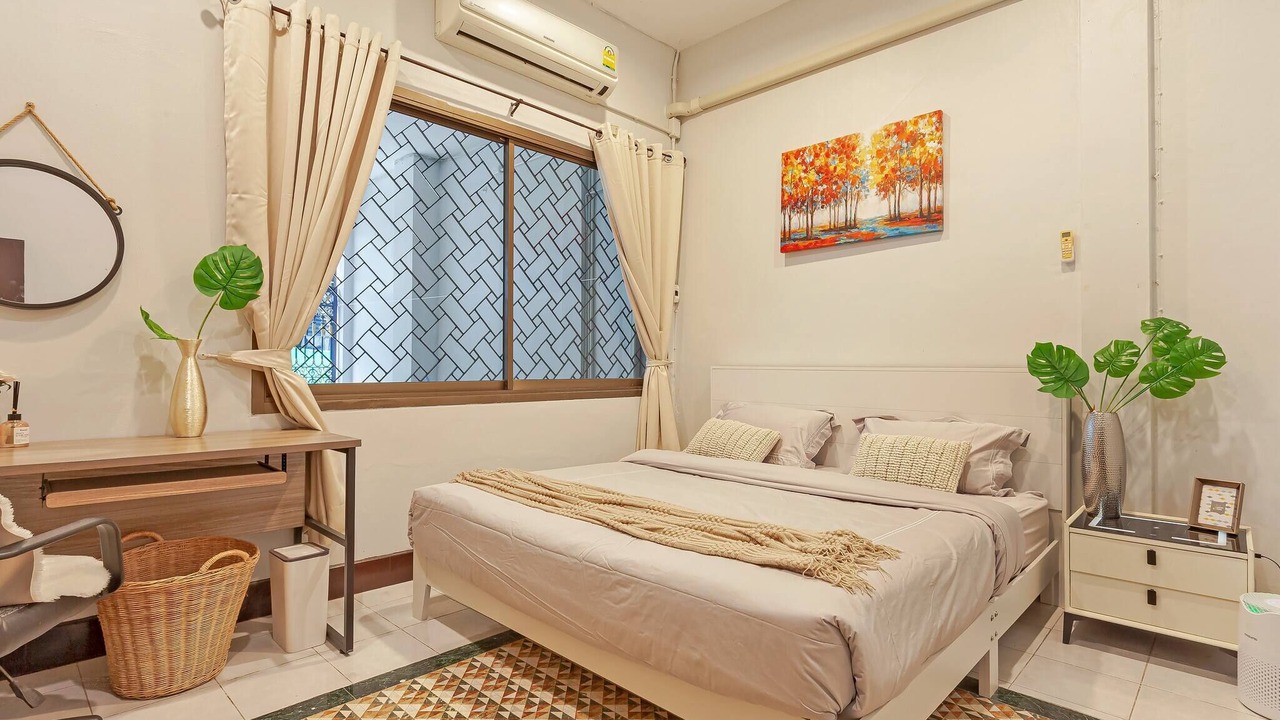 Photo of Bedroom in Phra Khanong