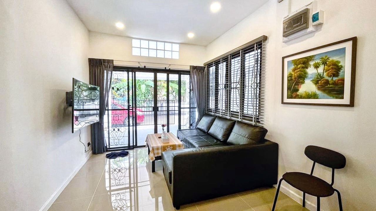 Photo of Livingroom in Kathu