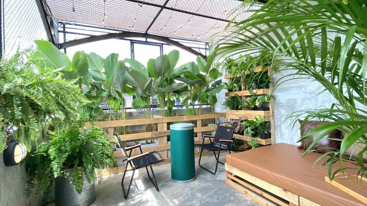 Photo of Patio Balcony in Phra Nakhon
