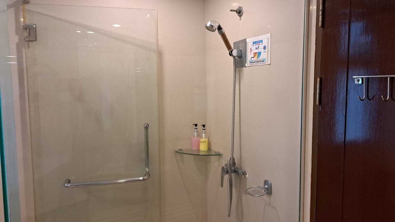Photo of Bathroom in Khlong Toei Nuea