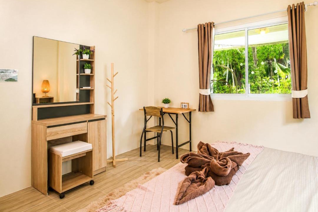 Photo of Bedroom in Srithanu