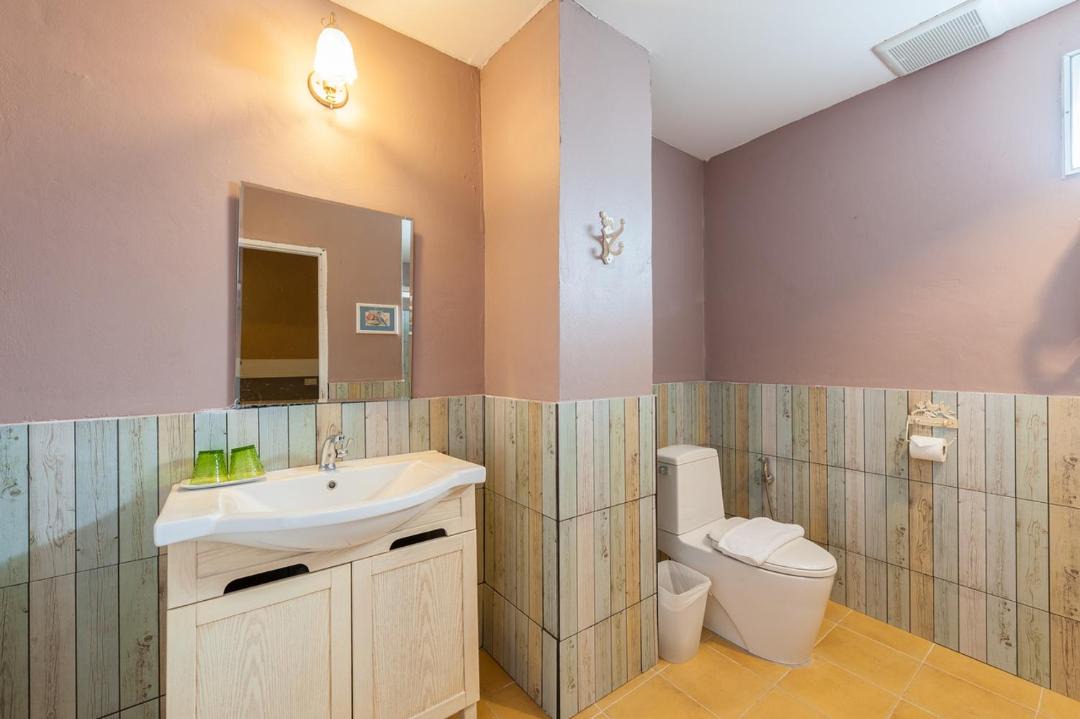 Photo of Bathroom in Khanong Phra