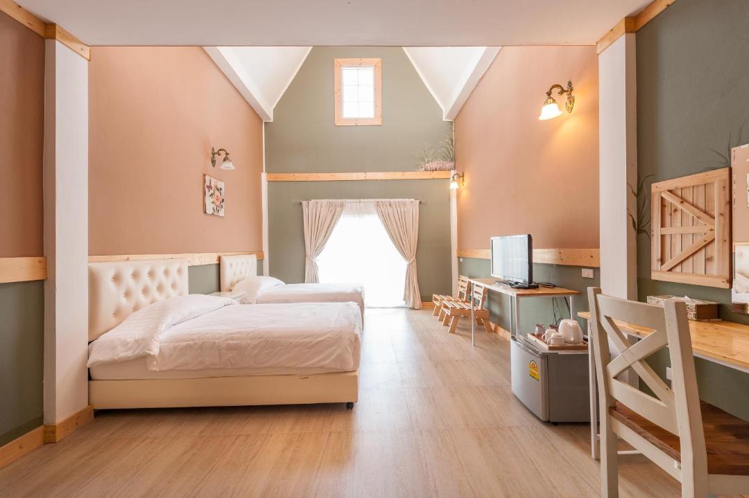 Photo of Bedroom in Khanong Phra