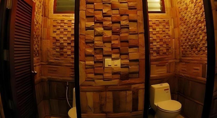 Photo of Bathroom in Khanom