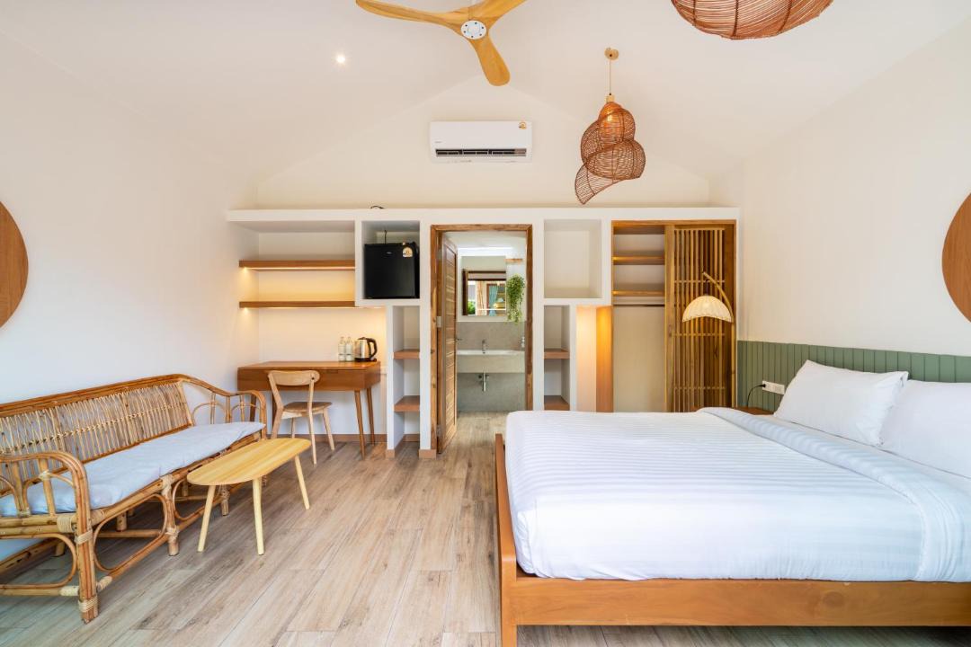 Photo of Bedroom in Srithanu