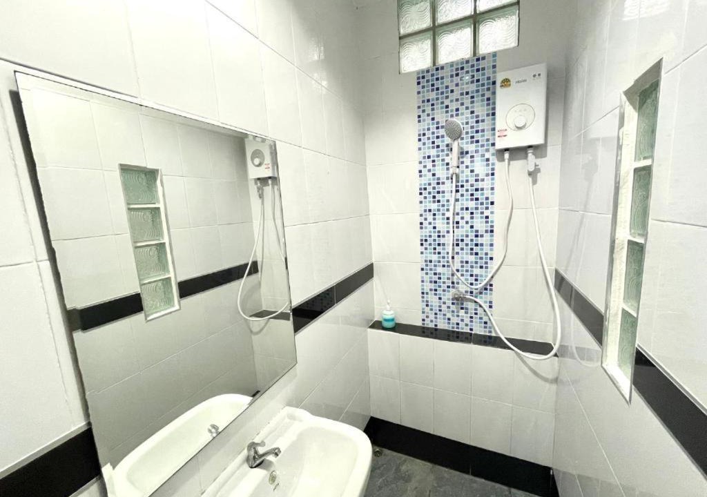 Photo of Bathroom in Pak Nam