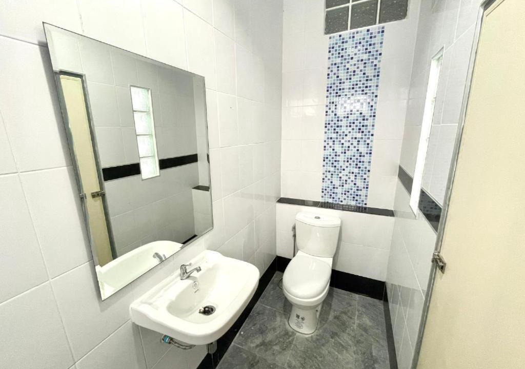 Photo of Bathroom in Pak Nam