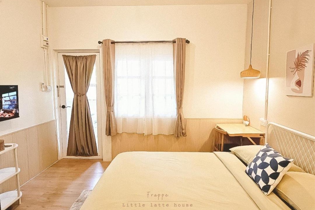 Photo of Bedroom in Chalong