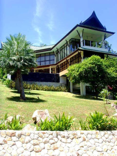 Photo of Buildings in Mae Nam