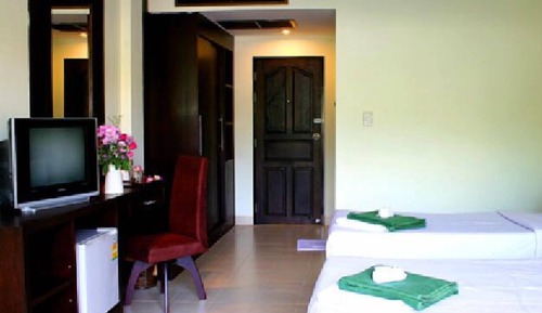 Deluxe Room (Pool Side)