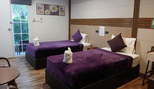 Deluxe Twin Room