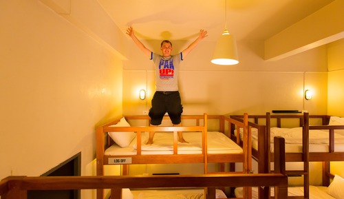 8 Beds Mixed Dorm