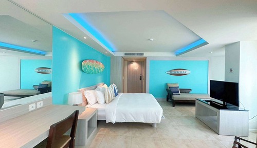 Superior Room, 1 King Bed, Non Smoking