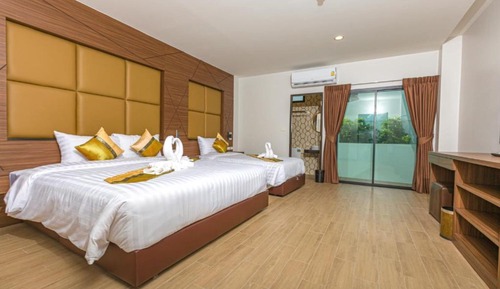 Deluxe Triple Room