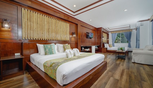 Family Room, Garden View