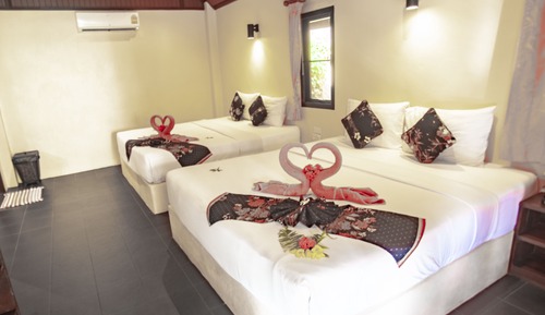 Traditional Bungalow, 2 Double Beds (with Air Condition)