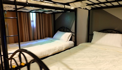 4-Bed Female Dormitory with Shared Bathroom