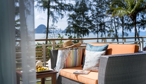 Upper Beach Bungalow 