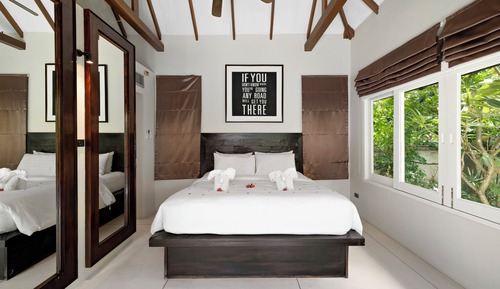 Tropical Pool Villa