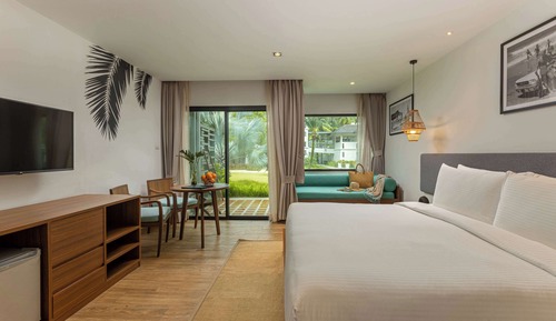 Deluxe Room, 1 King Bed, Terrace (Garden)