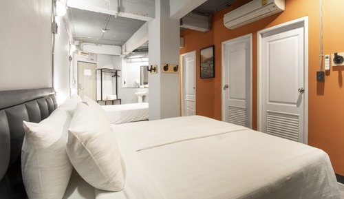 Deluxe Room with 3 Single Beds without Window