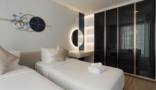 2 Bedroom Deluxe Suite, 4 Single Beds