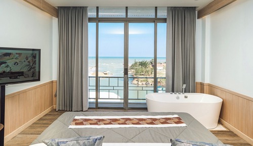 Deluxe Studio Suite, Sea View