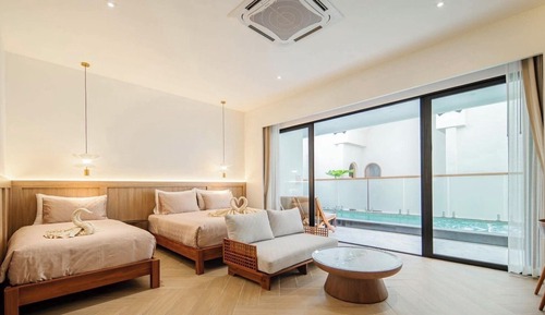 Classic Room, Pool View