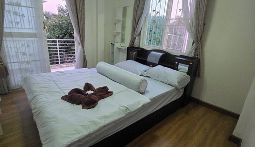 House, 3 Bedrooms, Smoking