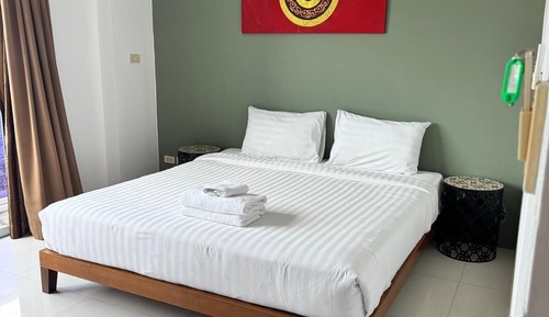 Deluxe Room, Balcony, City View