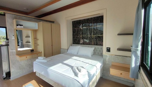 Box House