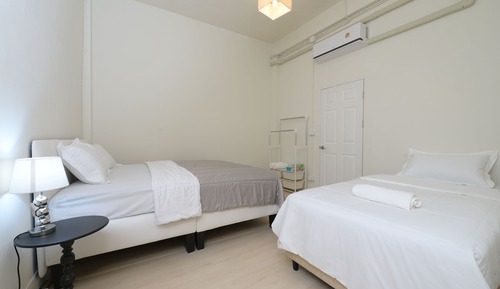 Deluxe Apartment, City View