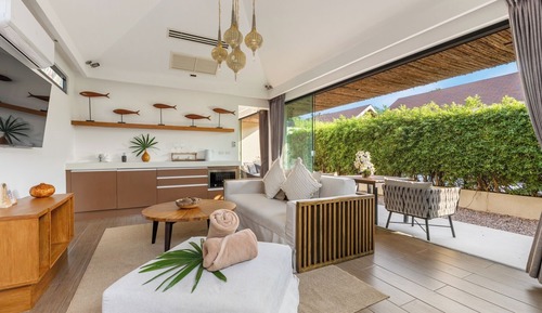 Deluxe Villa, 1 King Bed, Terrace, Courtyard View