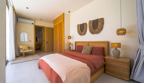 Villa, Mountain View