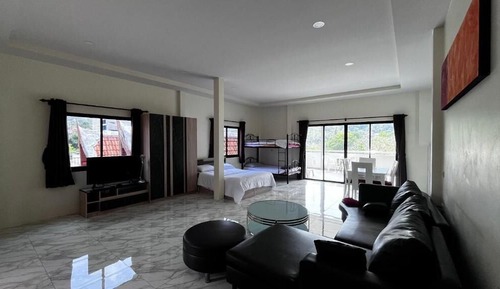 Family Penthouse, Mountain View