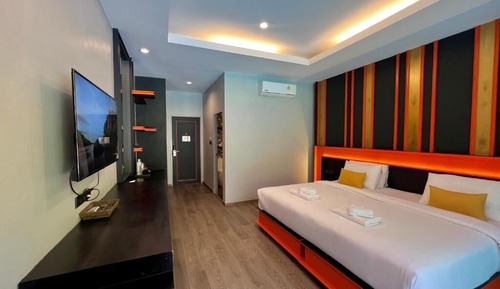 Deluxe Double or Twin Room, Pool Access