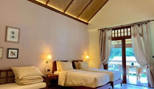 Canopy Room