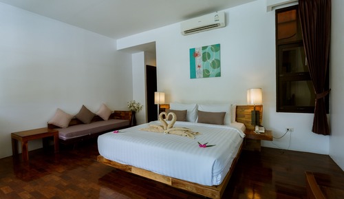 Deluxe Balcony Room